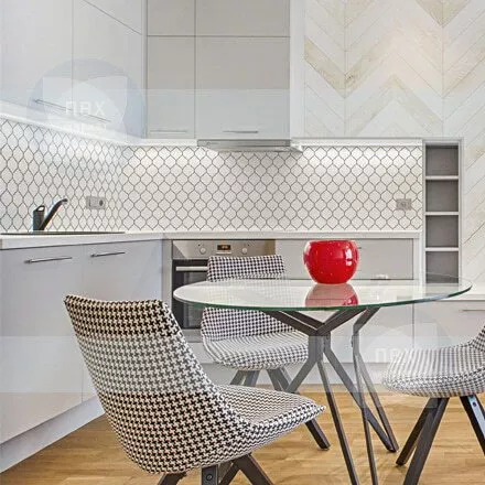 Экран для кухни из пластика Арабеска серебро инт 440х440-2.jpg