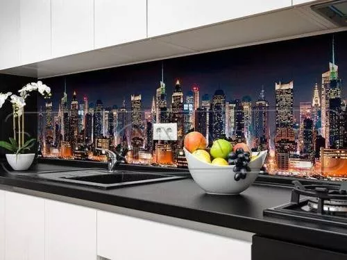 Экран для кухни из пластика Город 0,6 м (длина 2 м)