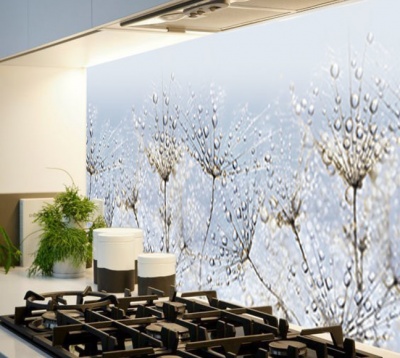 Экран для кухни из пластика Утренняя роса 600 мм (длина 1 м)